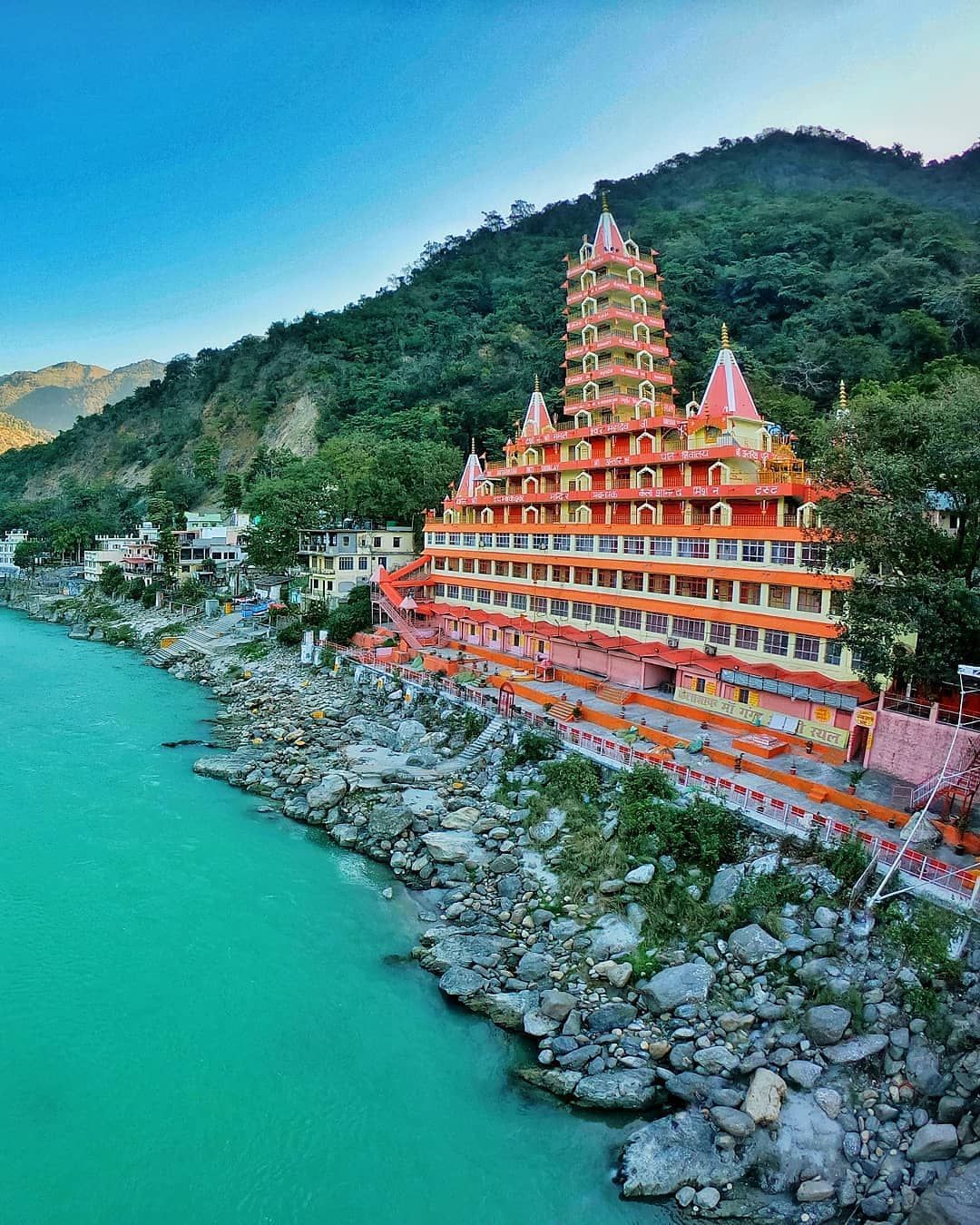 Rishikesh city image